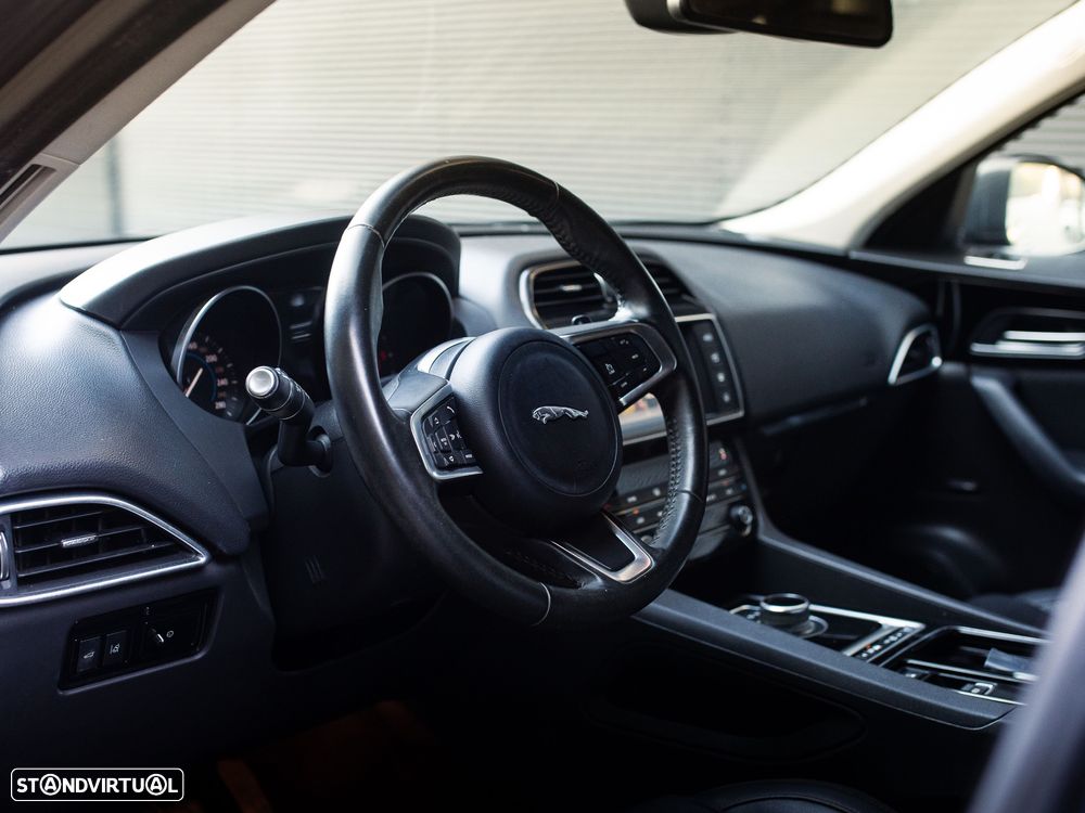 Jaguar F-Pace 2.0 i4D Prestige Aut. - 27