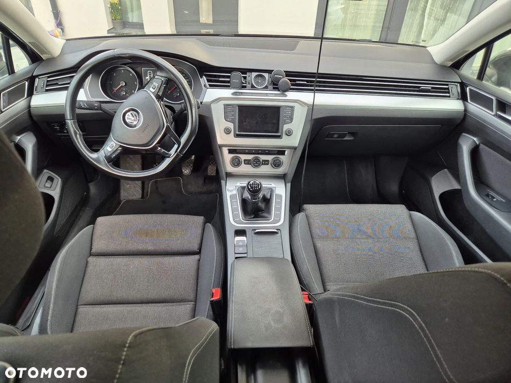 Volkswagen Passat 2.0 TDI (BlueMotion Technology) Highline - 12