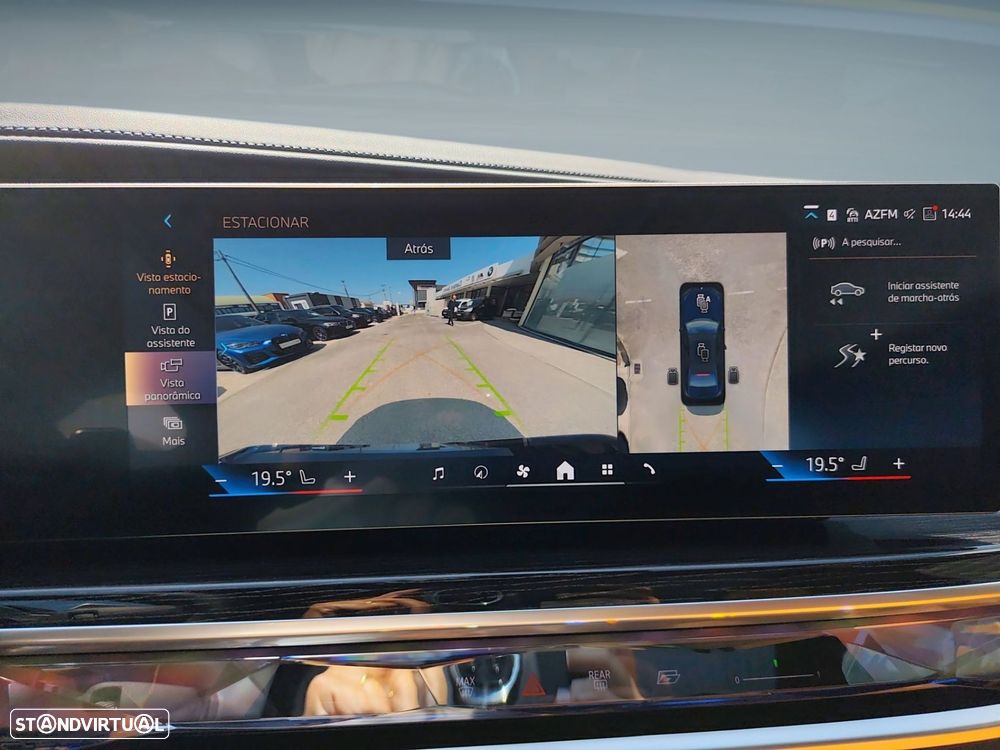 BMW 750 750e xDrive Pack Desportivo M - 36