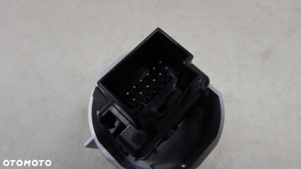 RANGE ROVER III LIFT L322 06-12 WLACZNIK PRZELACZNIK OTWIERANIA SCHOWKA YUH500150 - 5