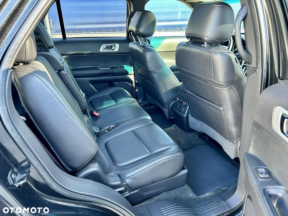 Ford Explorer - 12