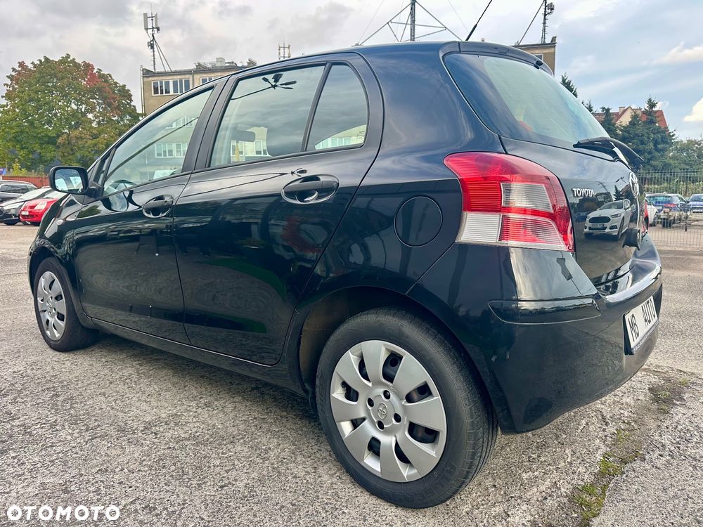 Toyota Yaris 1.33 VVT-i Cool - 4