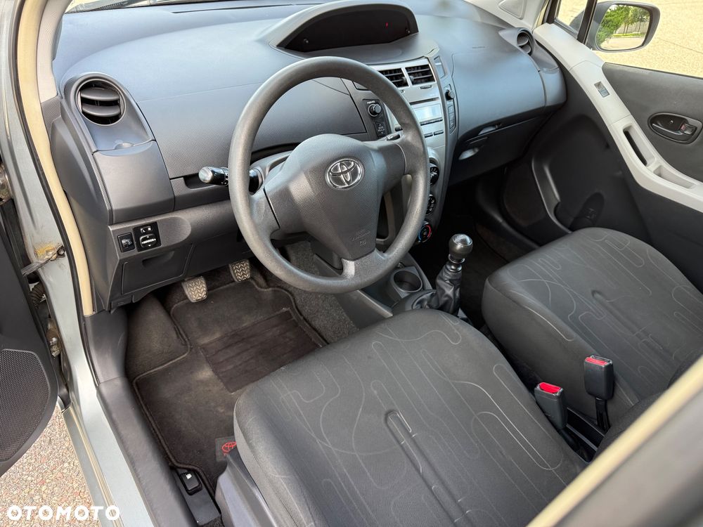 Toyota Yaris 1.33 VVT-i Cool - 14