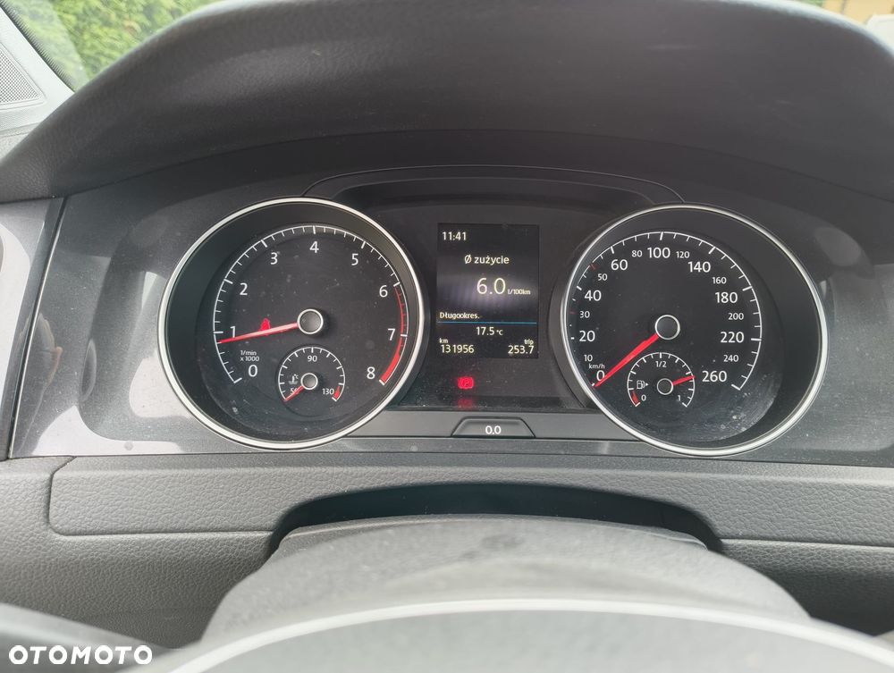 Volkswagen Golf 1.4 TSI BMT Comfortline - 19