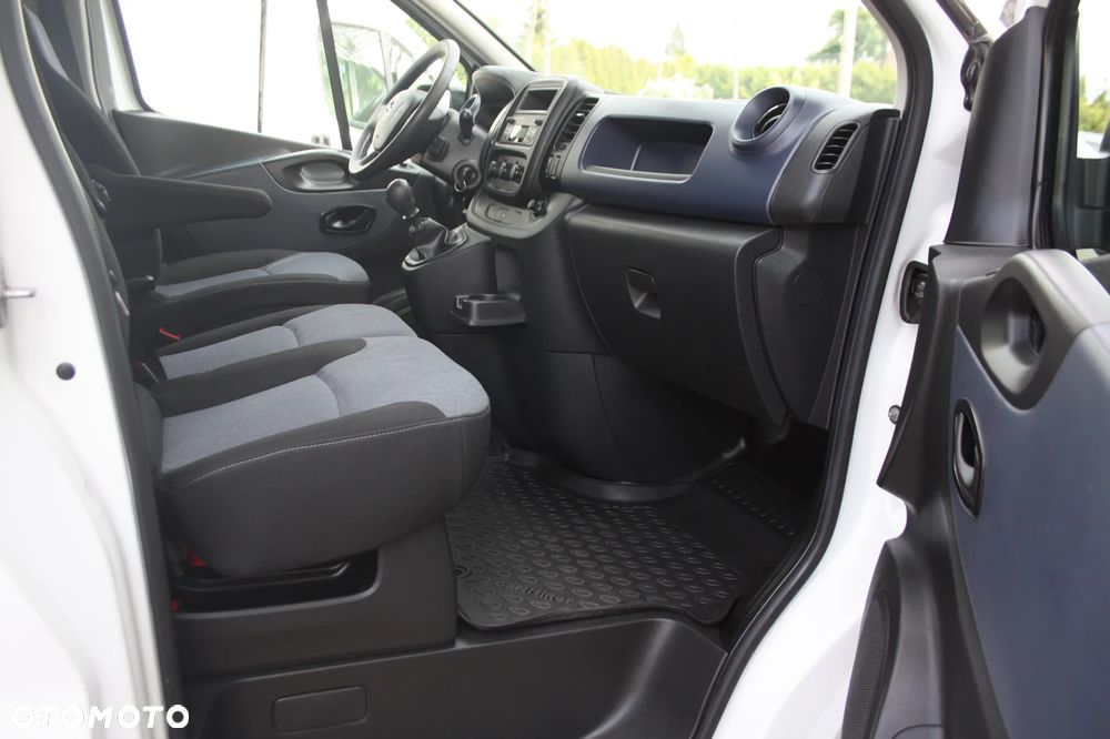 Opel Vivaro - 14