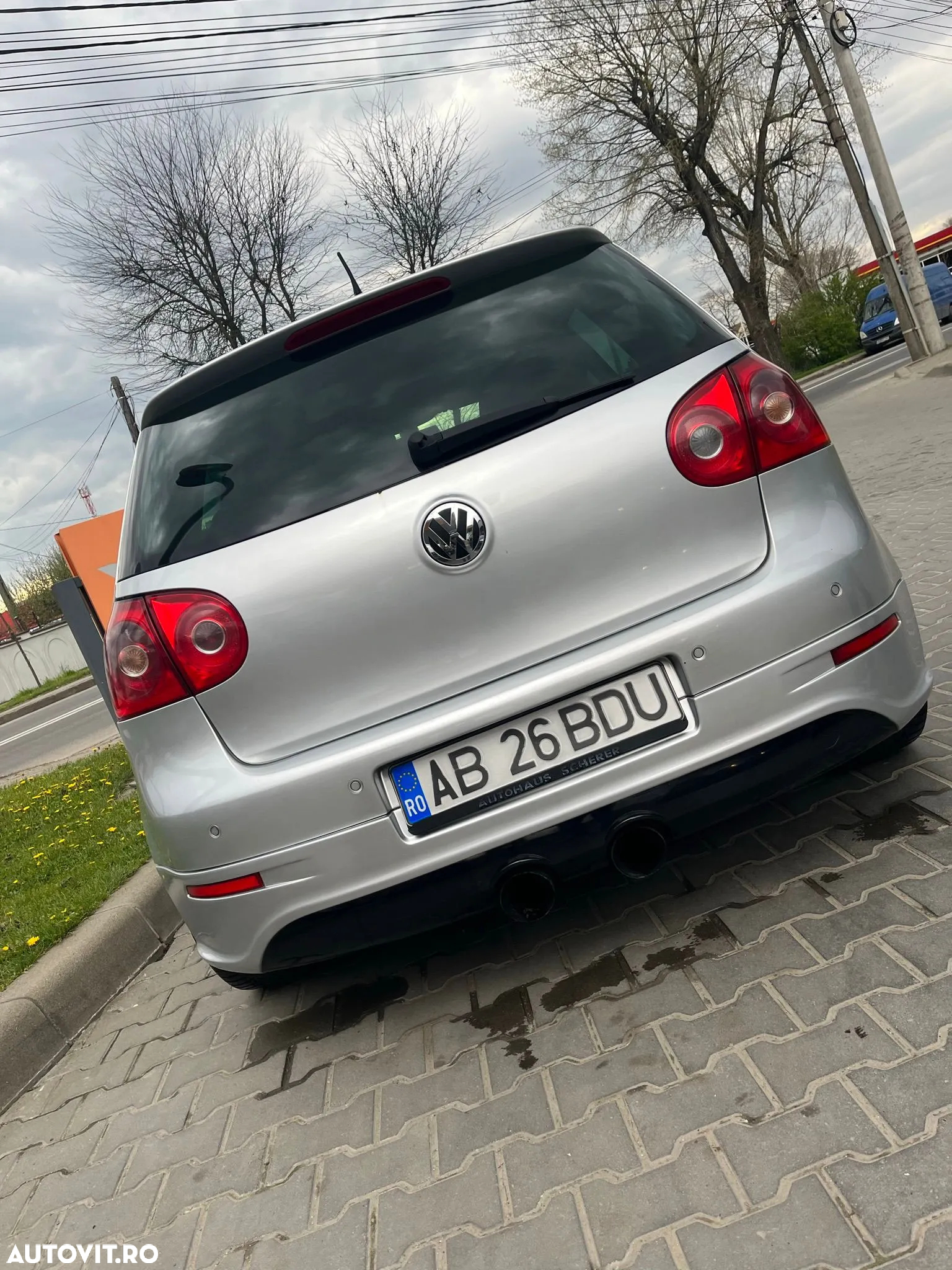 Volkswagen Golf 2.0 DPF GTD - 2