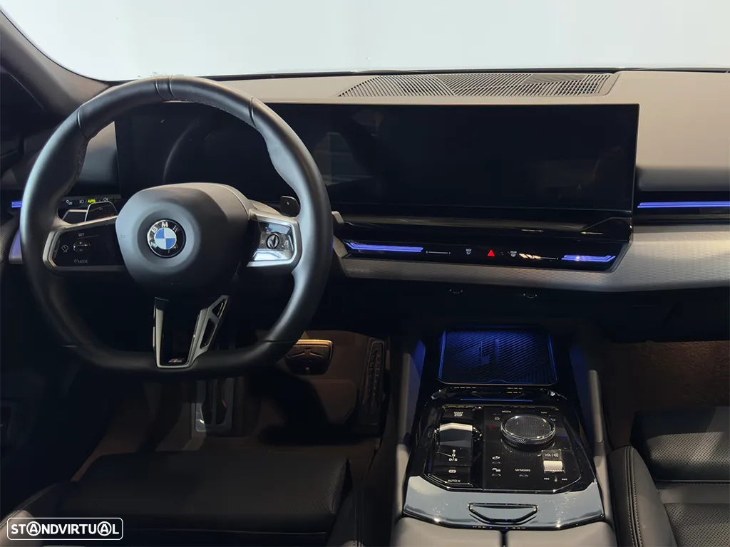BMW 520 d Pack Desportivo M - 7