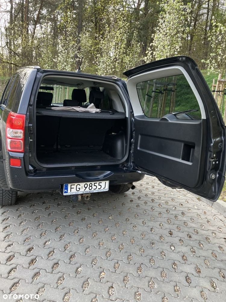 Suzuki Grand Vitara 2.0 - 9