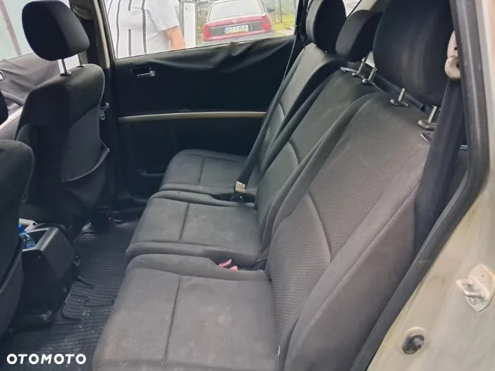 Toyota Corolla Verso 2.2 D-4D Prestige 7os - 6