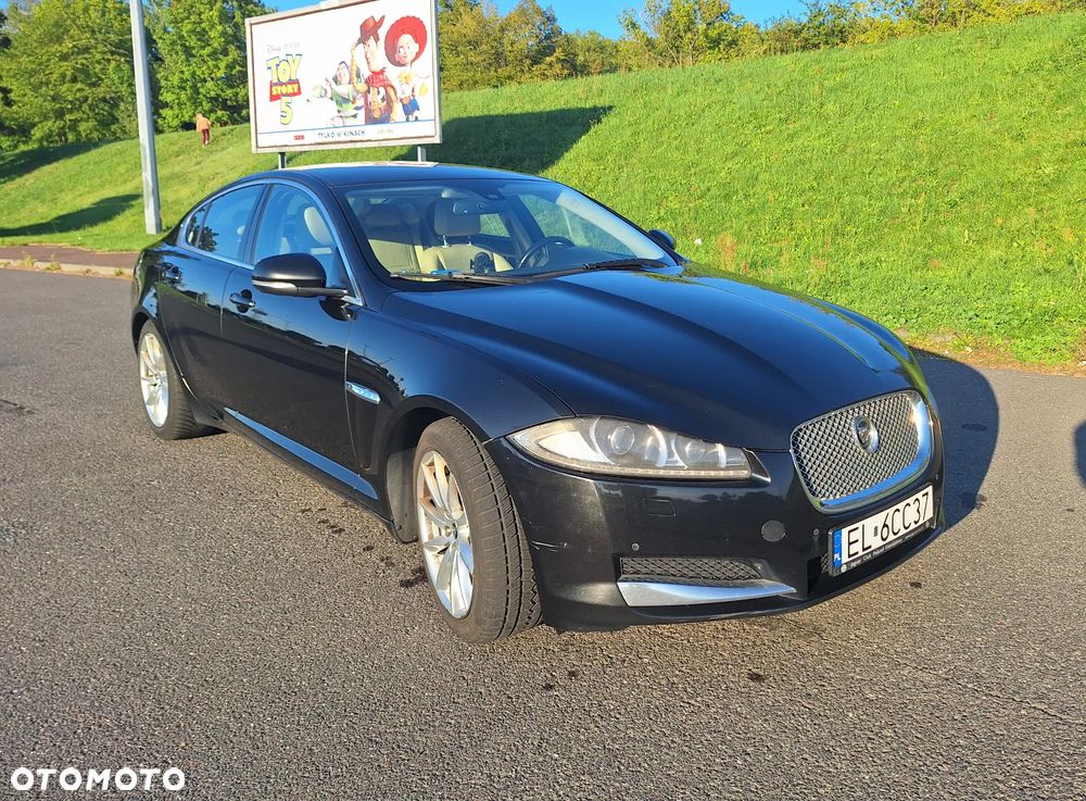 Jaguar XF 2.2 D Luxury - 10