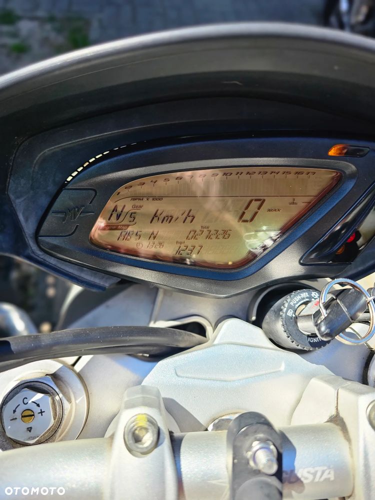 MV AGUSTA Brutale - 7