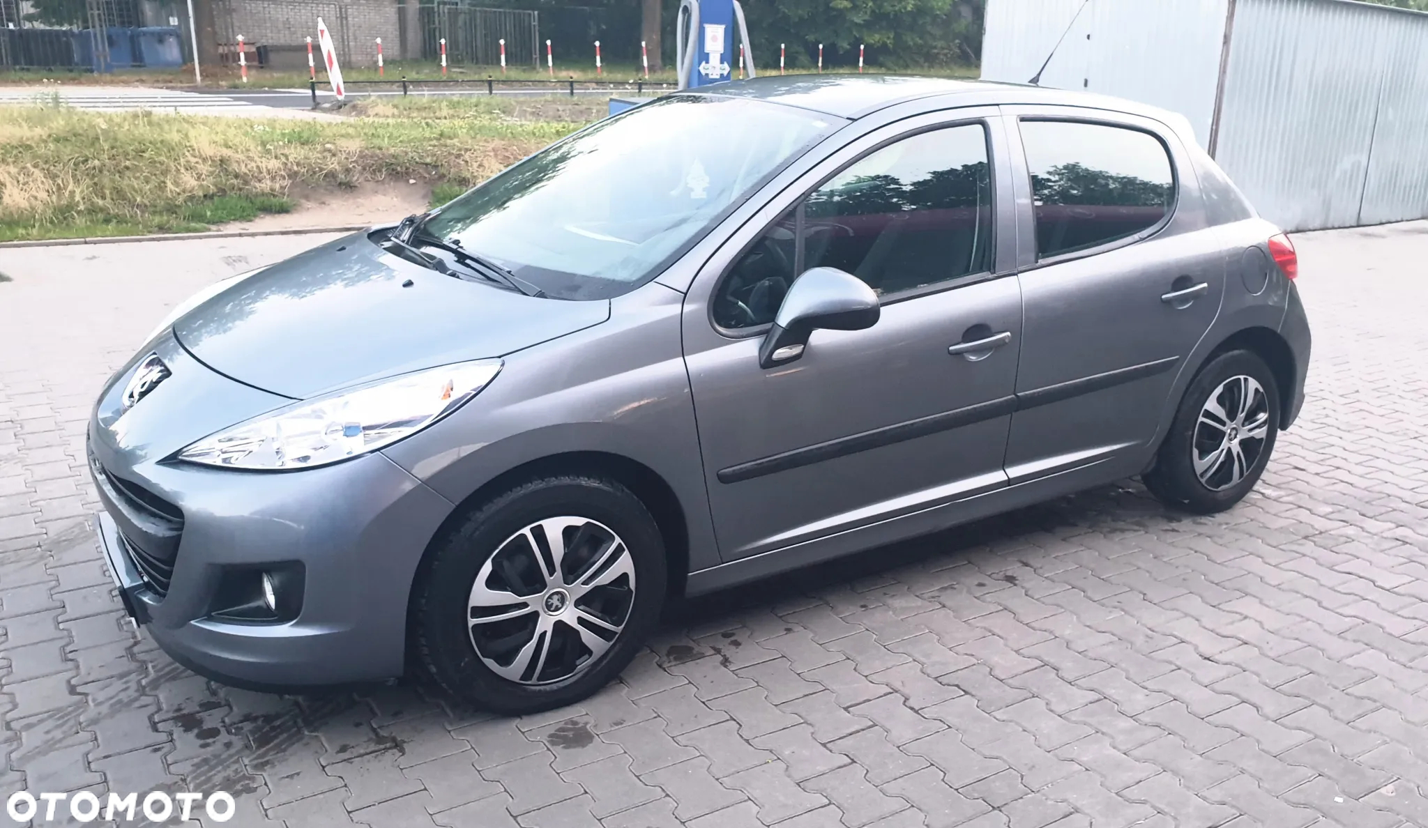 Peugeot 207 - 6