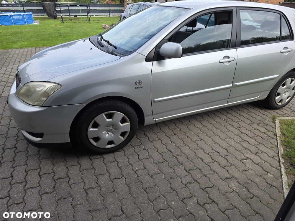 Toyota Corolla - 2