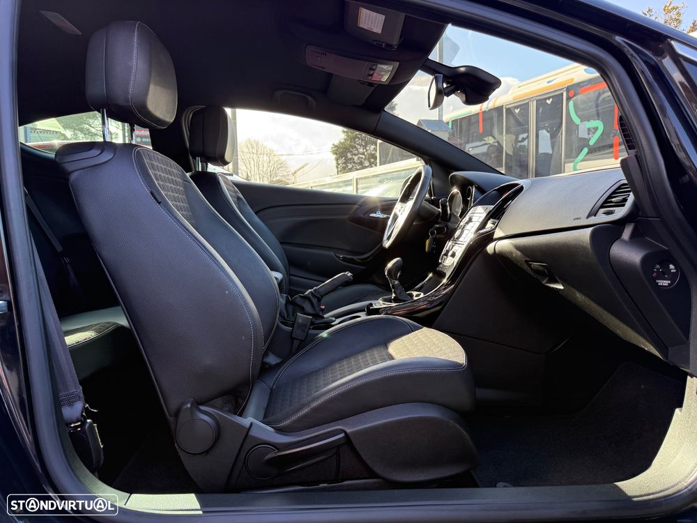 Opel Astra GTC 1.6 CDTi S/S - 33