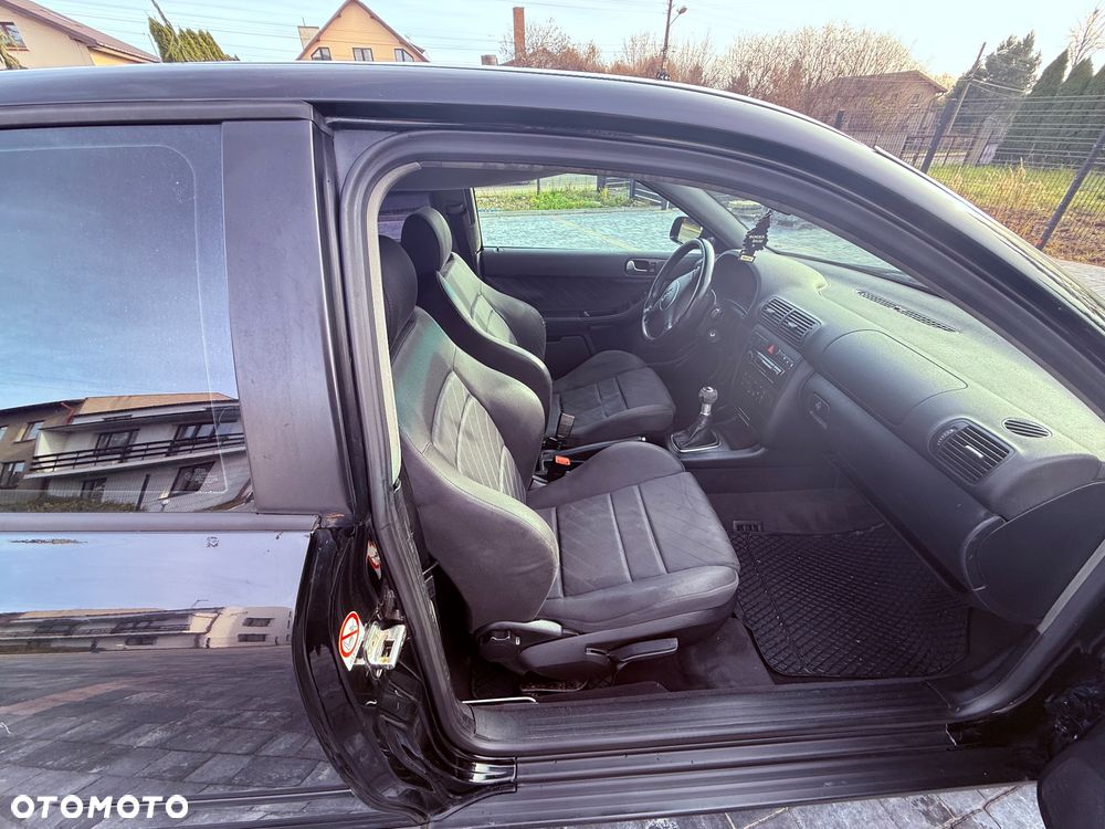 Audi A3 3-drzwiowe 1.6 Attraction - 8