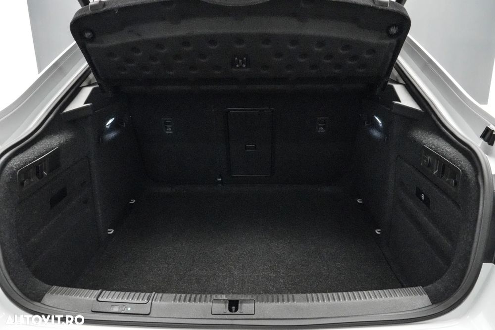 Skoda Superb 2.0 TDI DSG Ambition - 29