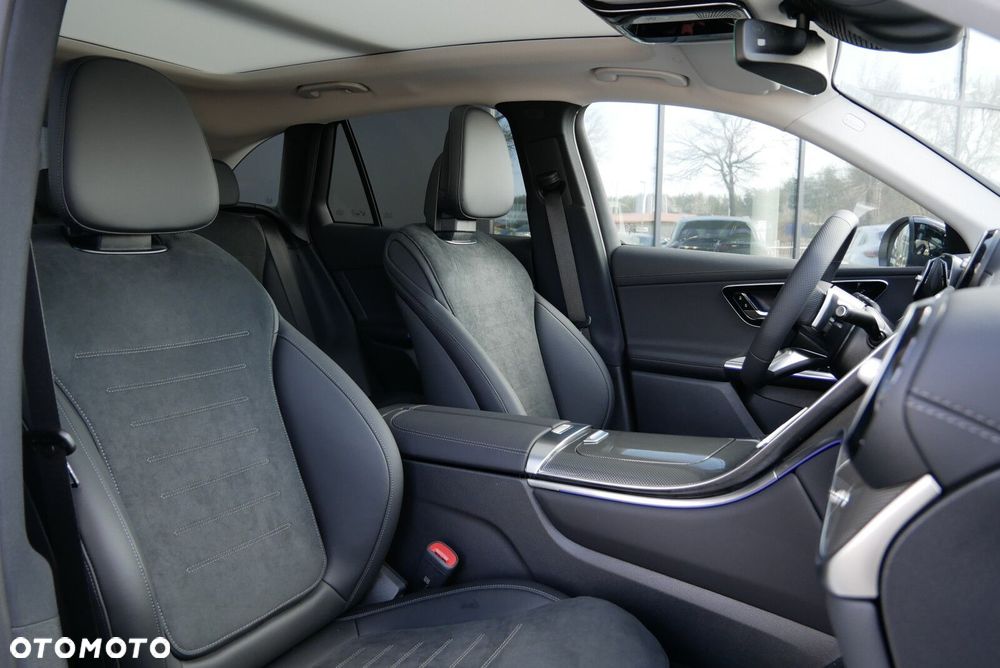 Mercedes-Benz GLC - 11