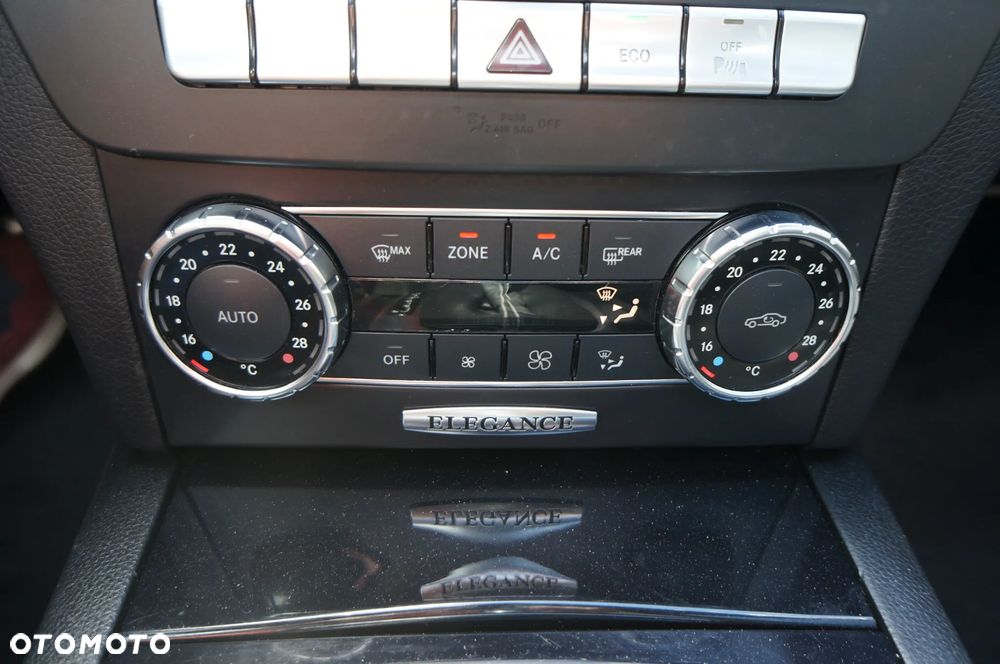 Mercedes-Benz Klasa C 220 CDI DPF BlueEFFICIENCY 7G-TRONIC Edition 1 - 22