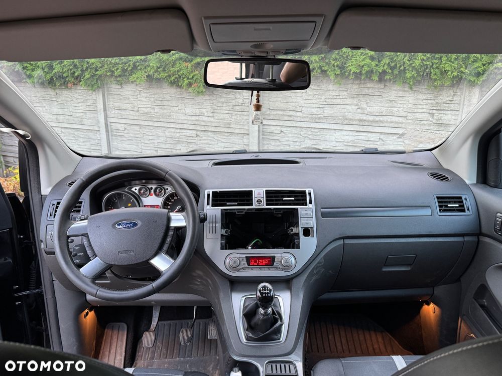 Ford Kuga - 22