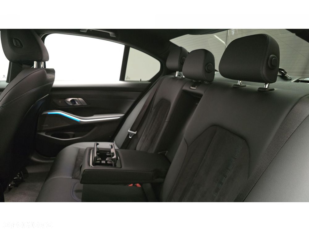 BMW Seria 3 - 23