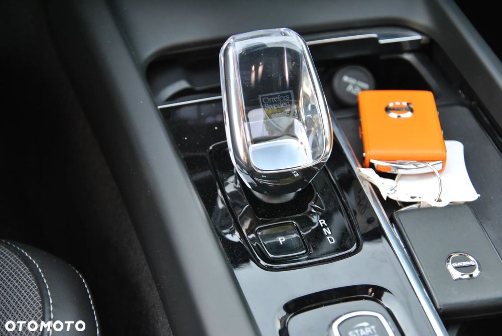 Volvo XC 60 B4 D R-Design - 20