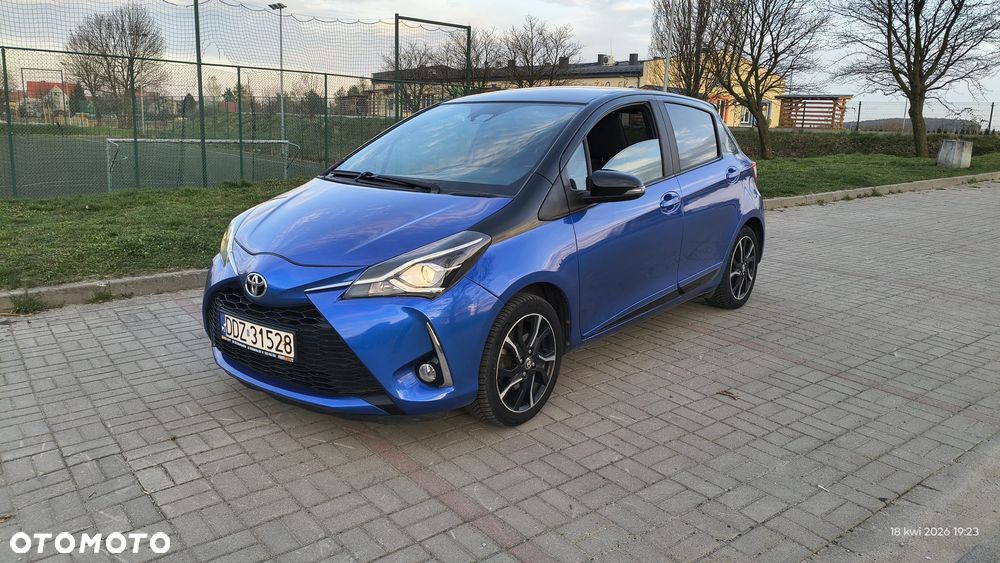 Toyota Yaris 1.5 Dynamic - 1