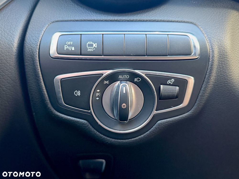 Mercedes-Benz GLC - 36