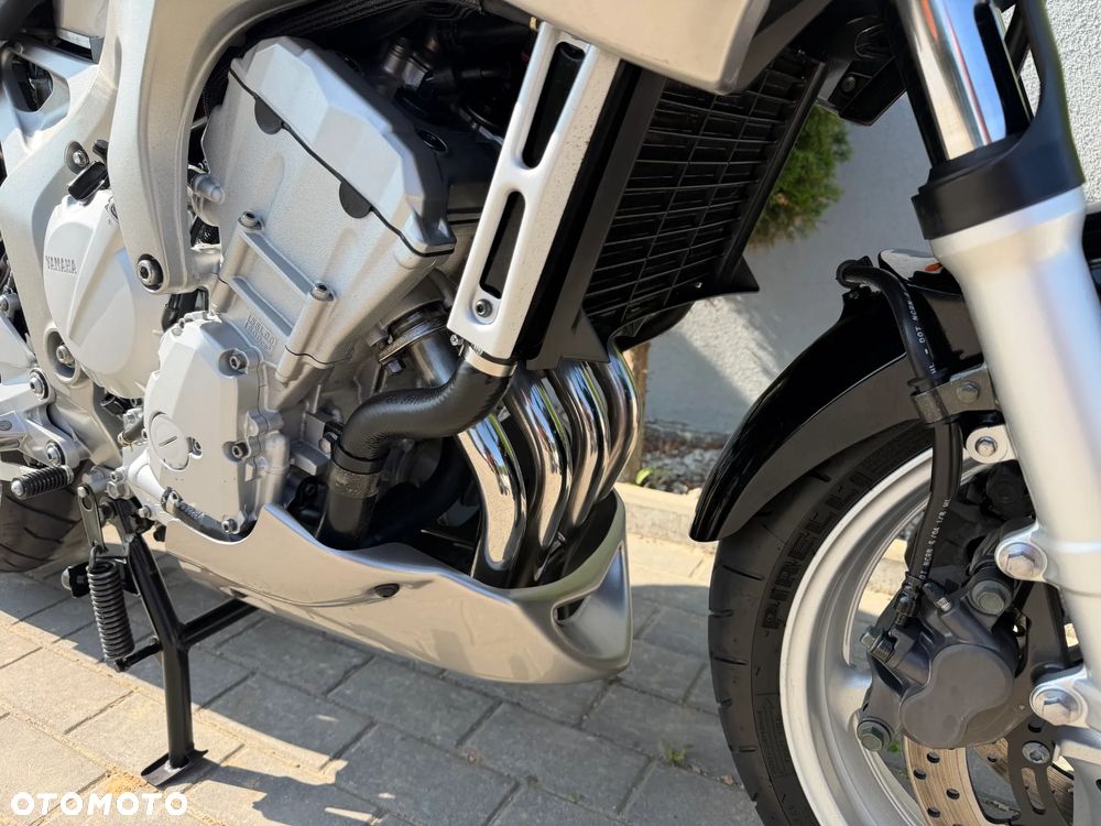Yamaha FZ - 14