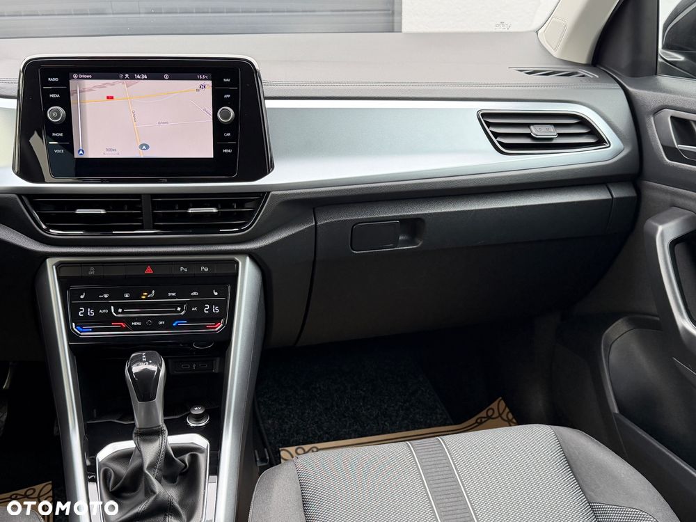 Volkswagen T-Roc - 17