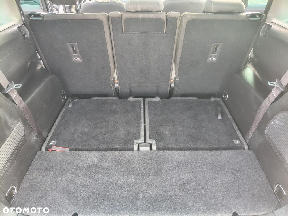 Opel Zafira - 11