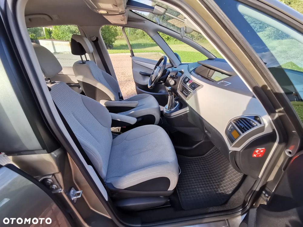 Citroën C4 Picasso 1.8i X - 7