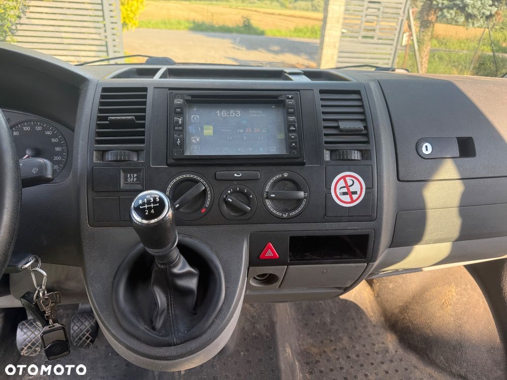 Volkswagen Transporter - 11