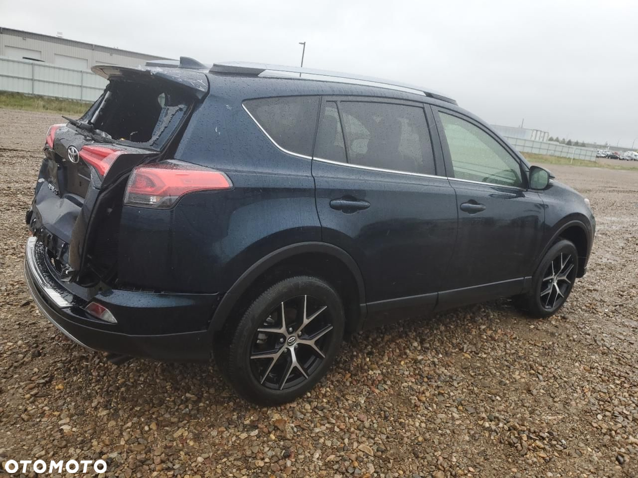Toyota RAV4 - 6