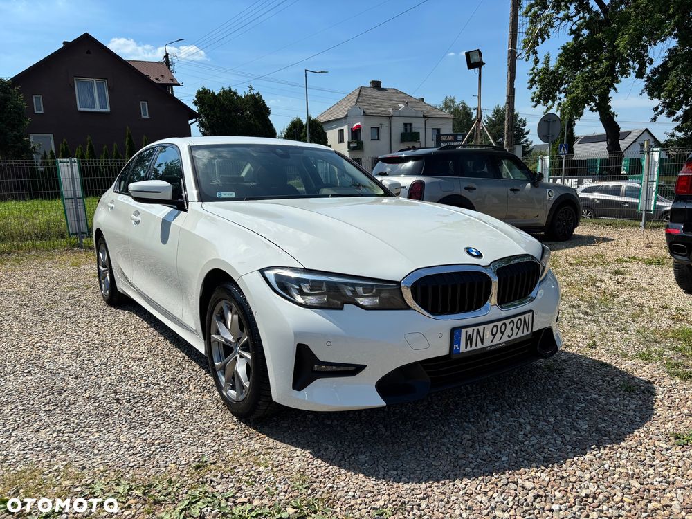 BMW Seria 3 318i Sport Line - 16