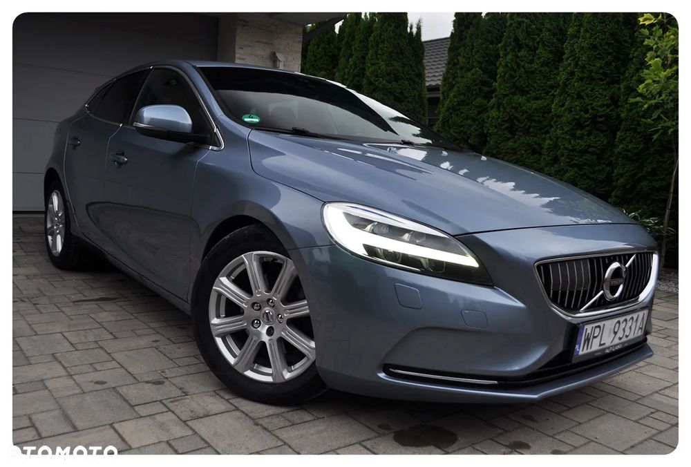 Volvo V40 T3 Inscription - 1