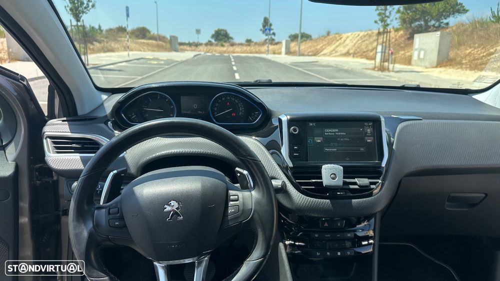 Peugeot 2008 1.6 e-HDi Allure 2-Tronic - 15