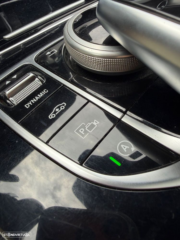 Mercedes-Benz E 220 d AMG - 9