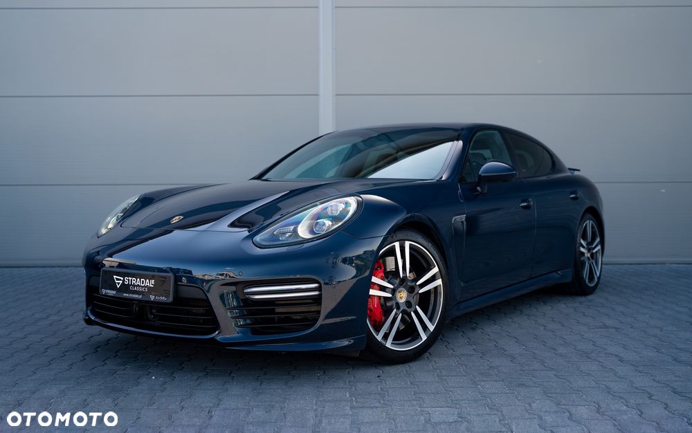 Porsche Panamera GTS PDK - 2