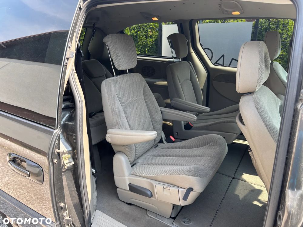 Chrysler Grand Voyager 2.8 CRD LX - 15