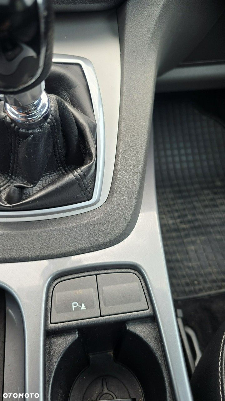 Ford Kuga - 23
