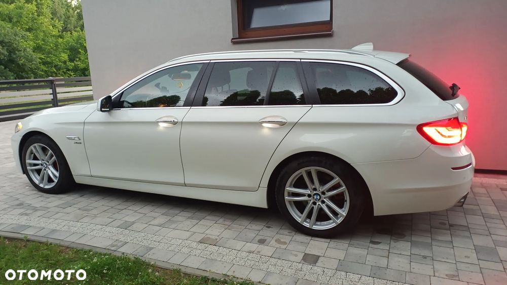 BMW Seria 5 530d xDrive Modern Line - 7