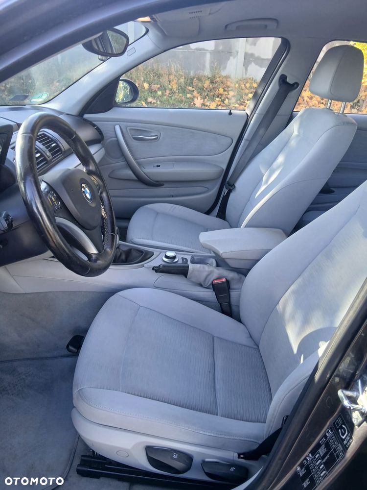 BMW Seria 1 118d - 6