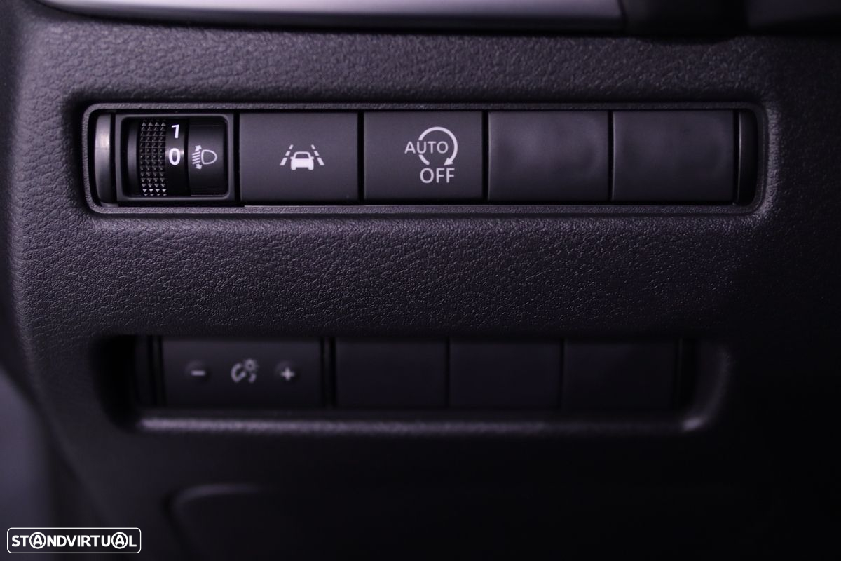 Nissan Qashqai 1.3 DIG-T N-Connecta - 17
