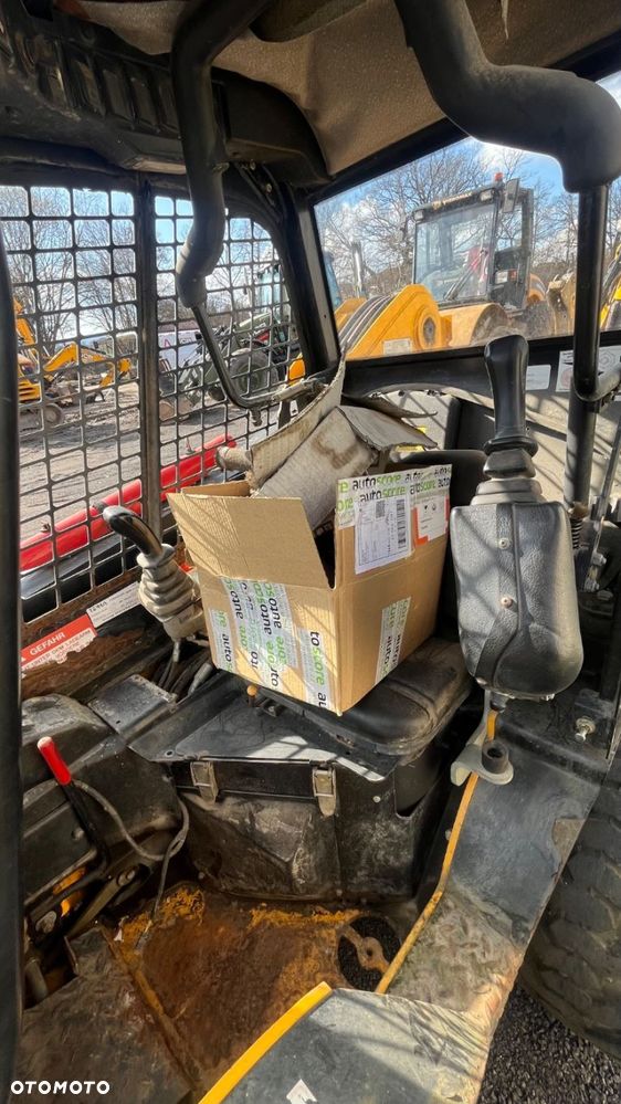 JCB Robot 160 4X4 - 10