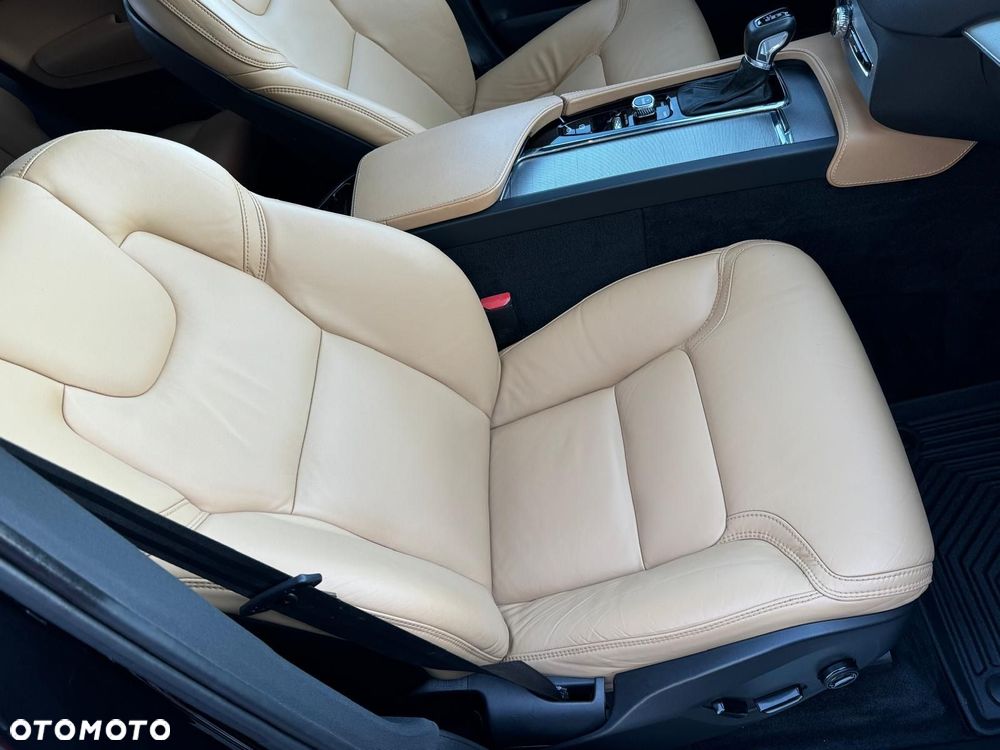 Volvo XC 90 D5 AWD Inscription 7os - 26