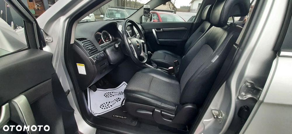 Chevrolet Captiva 2.4 2WD 7 Sitzer LS - 30
