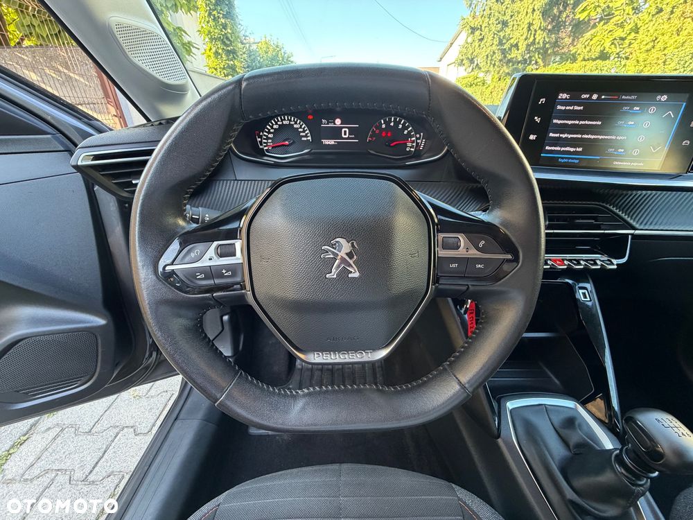 Peugeot 208 PureTech 100 Allure - 19