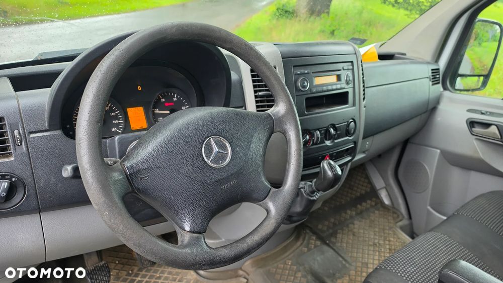 Mercedes-Benz Sprinter - 10