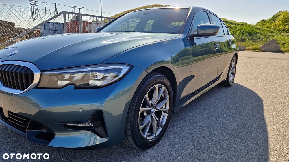 BMW Seria 3 320i GPF Sport - 10