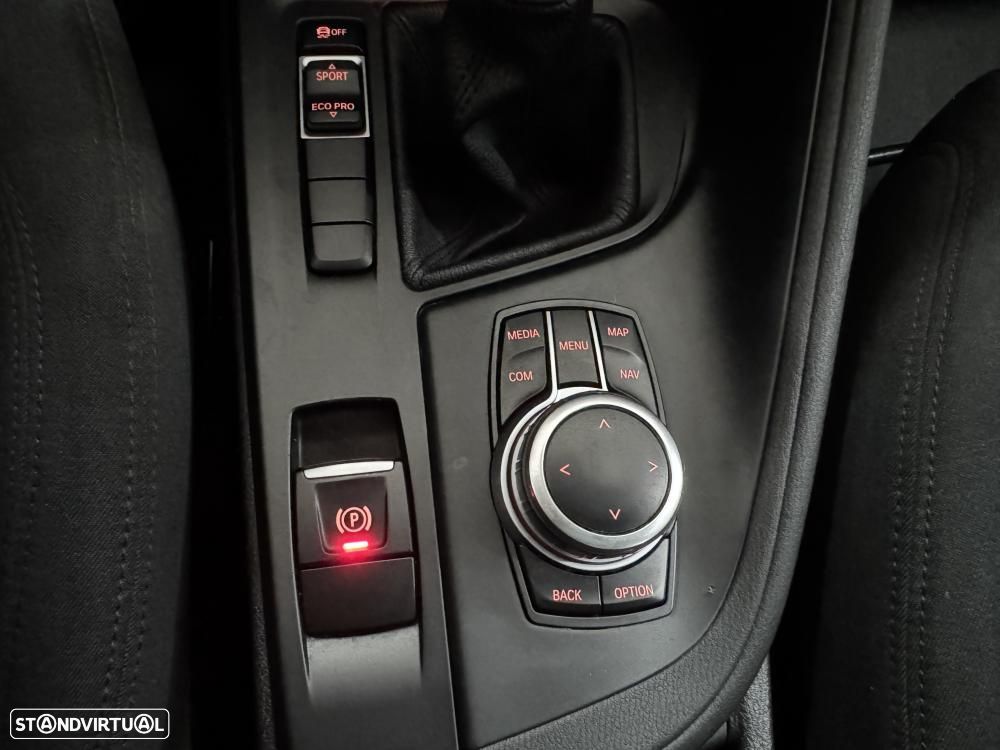 BMW X1 16 d sDrive Advantage - 34